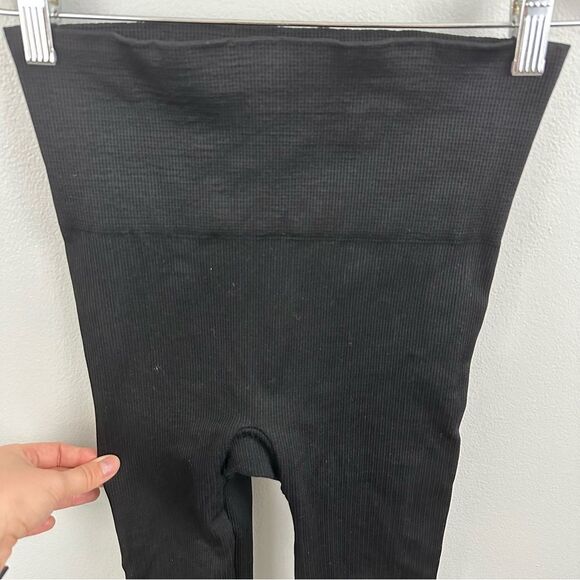 SPANX Black Look-At-Me Leggings Size Large - Picture 7 of 14